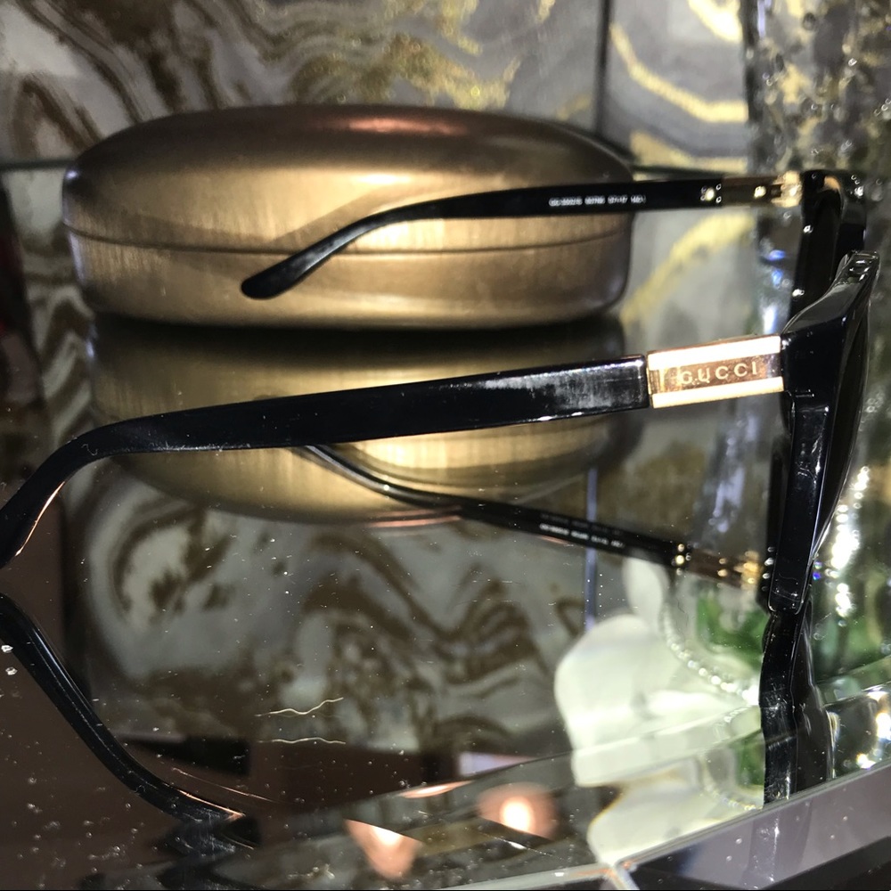 Gucci Sunglasses - Picture 6 of 7